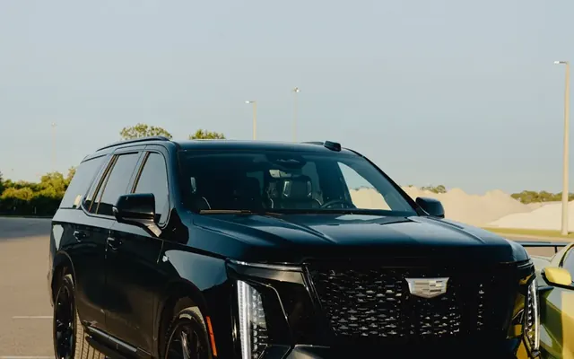 Escalade V