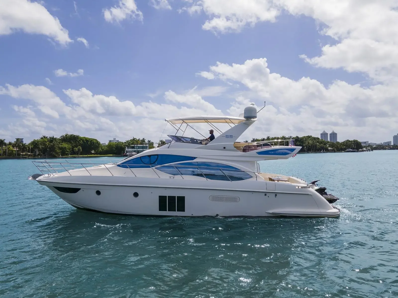 55’ Azimut — Coconut Grove charter in Coconut Grove — photo 1